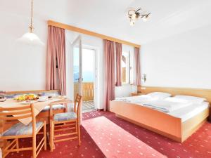 Apartment Classic 303 by Interhome