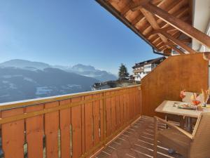 Apartment Classic 303 by Interhome