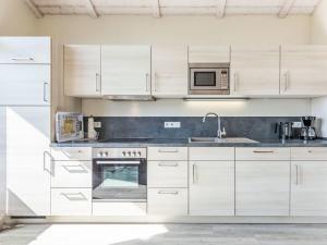 Holiday Home Luv & Lee by Interhome