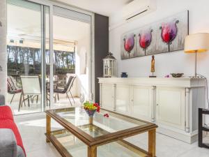 Apartment Relax & beach AIRCO by Interhome