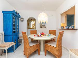 Apartment Relax & beach AIRCO by Interhome