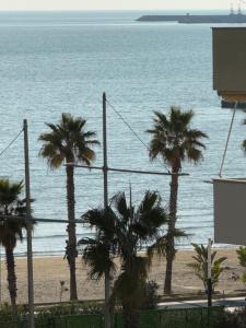 Troys Beachside Escape