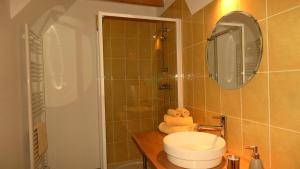 B&B / Chambres d'hotes Plaine et Colline Chambres et table d-hotes Isere : photos des chambres