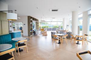 Suite - Entire 1BR with Huge Balcony & Mt Arayat View