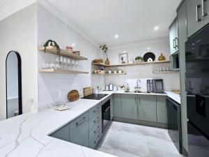 52 The Bridge Apartment