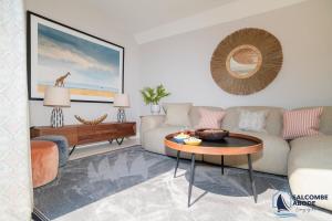 Mudlark - Boutique Style Coastal Cottage Gem