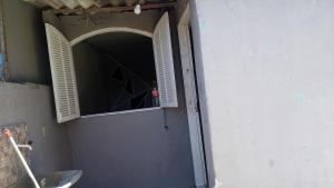 Casa de telha sem mobília