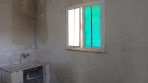 Casa de telha sem mobília
