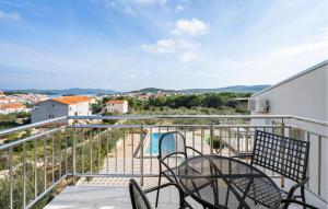 1 Bedroom Cozy Apartment In Jezera