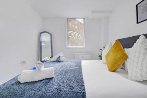 2 Bed Flat - Sleeps 4 - Parking - Wifi