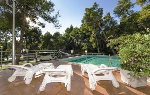 Gorgeous Apartment In Podstrana