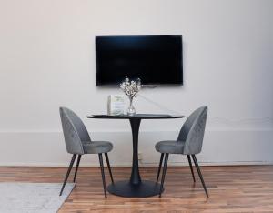 Spacious Cozy Corner