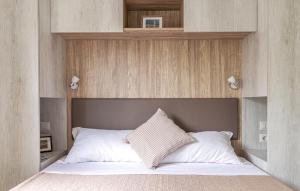 1 Bedroom Nice Home In Imperia