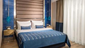 Junior Suite room in Crowne Plaza Florya Istanbul