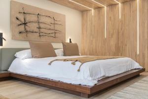 Lux Studio Oasis Hot Tub Cozy Heated Floors