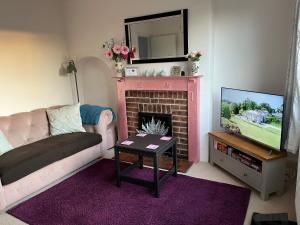 Two Four Four, holiday home in Matlock