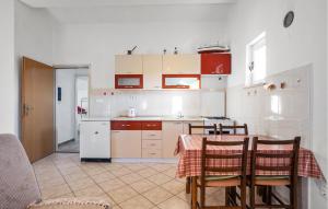 Gorgeous Apartment In Grebastica