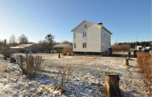Nice Apartment In Bäckefors Bengtsfors