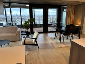 Luxurious apartment in city center