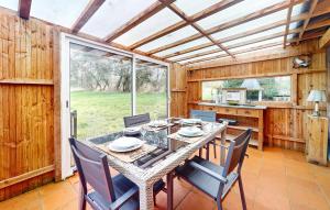 Awesome Home In Val De Louyre Et Caude