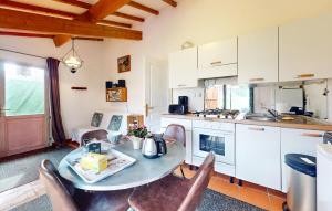 Awesome Home In Val De Louyre Et Caude