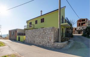 3 Bedroom Gorgeous Home In Kremena