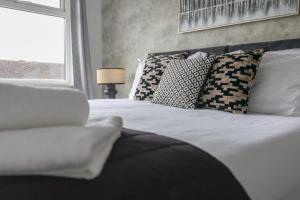 Newcastle Weekly & Monthly Offers, New 3 Bed House, Contractors, Families, Relocations Stays