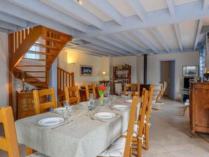 Holiday Home Les Guérins by Interhome