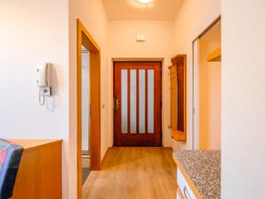 Apartment Rosengartenhof-5 by Interhome