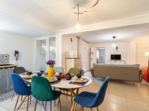 Apartment Appartement Bleu Azur by Interhome