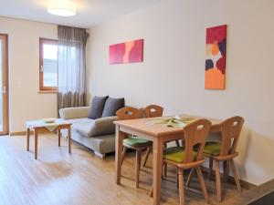 Apartment Edith-2 by Interhome