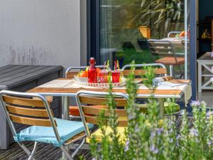 Apartment Villa Saint Julien by Interhome