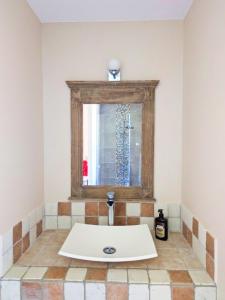 Villas Les Bellonis - Villa au pied du Mont Ventoux : photos des chambres