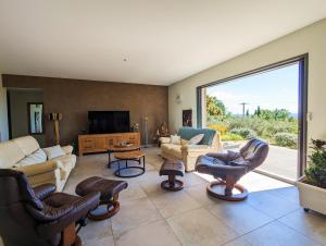 Villas Les Bellonis - Villa au pied du Mont Ventoux : photos des chambres