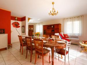 Maisons de vacances Holiday Home L-Evasion Bernerienne by Interhome : photos des chambres