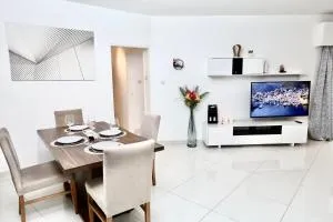 Perfect Holiday Apartament - Лимасол