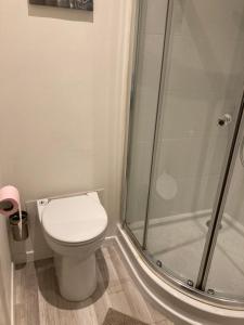 Bright and airy apartment for 2 guests near Marché Provencal