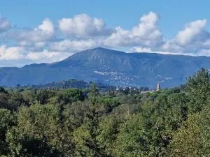 Villa Zoe a Mountaintop Retreat - Kompítsion