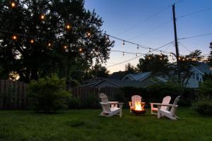 Dundee Getaway Firepit BBQ Walk to Dining & Shops