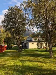 House at Elvevoll - 希博滕