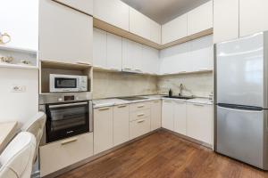 Marina Luxury Apartment by PS