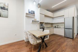 Marina Luxury Apartment by PS