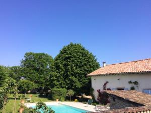 B&B / Chambres d'hotes La Ruelle au Verjus : Chambre Lit King-Size avec Balcon