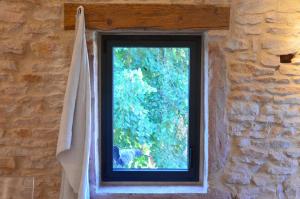 B&B / Chambres d'hotes La Ruelle au Verjus : Chambre Lit King-Size avec Balcon