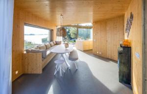 3 Bedroom Lovely Home In Warten