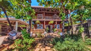 Romantic Beachfront Casita w Pool - AC - Sleeps 4