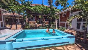 Romantic Beachfront Casita w Pool - AC - Sleeps 4