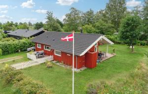 3 Bedroom Cozy Home In Grenaa