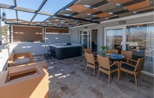 3 Bedroom Awesome Home In Mliniste