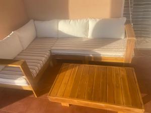 Valencia, villa, piscina privada, junto A-7 cerca de playas, aeropuerto, Cheste
